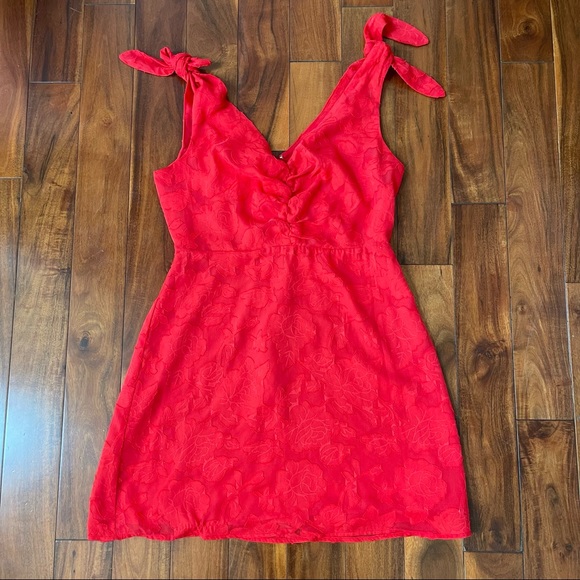 Shoulder tie dress - Picture 4 of 4